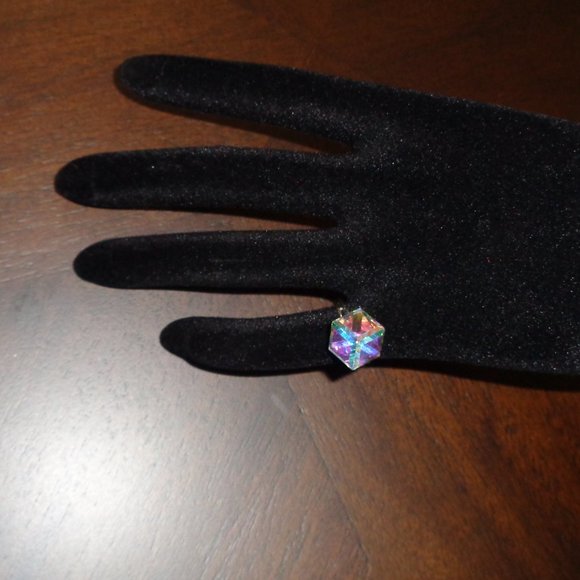 Faux Crystal cube ring- costume jewelry - Picture 10 of 10